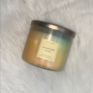 Bath And Body Works Candle🛁